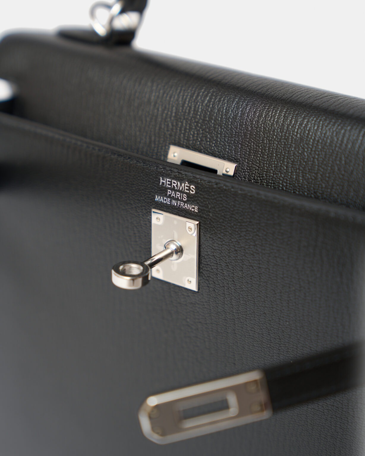 Hermès Kelly 25 Black Chevre Mysore PHW