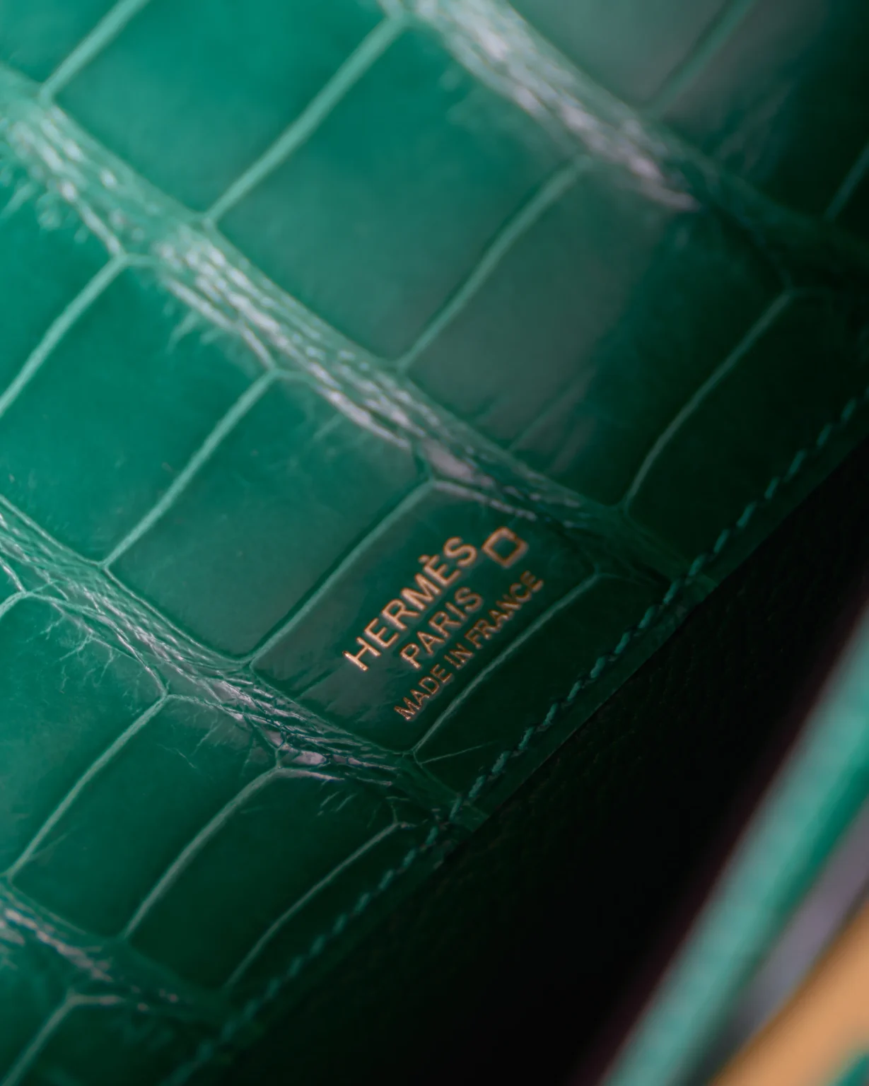 Hermès Kelly 31 Emerald Green Croc Kelly Cut Phw